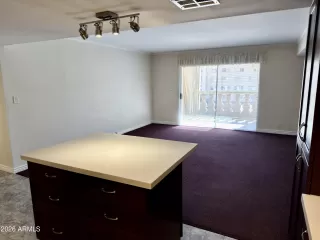 Photo #6: 7002273 Listing