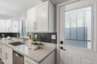 Photo #6: 7002298 Listing 