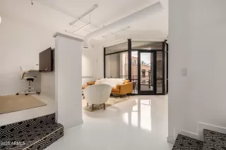 Photo #2: 7002421 Listing 