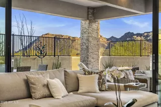 Photo #3: 7002624 Listing