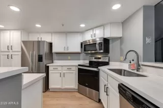 Photo #5: 7002676 Listing 