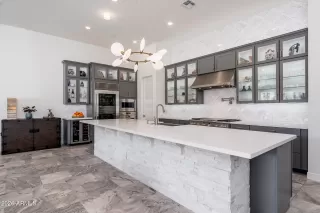 Photo #3: 7002945 Listing