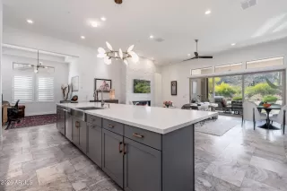 Photo #5: 7002945 Listing