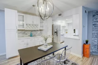 Photo #1: 7002986 Listing 