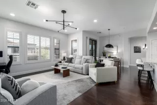 Photo #6: 7003473 Listing