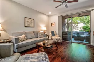 Photo #4: 7003506 Listing