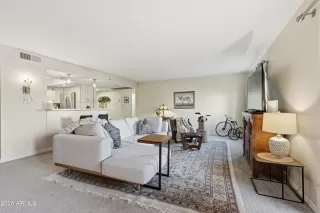 Photo #3: 7003569 Listing