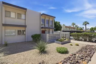 Photo #1: 7003653 Listing