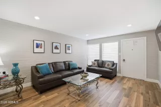 Photo #4: 7003653 Listing