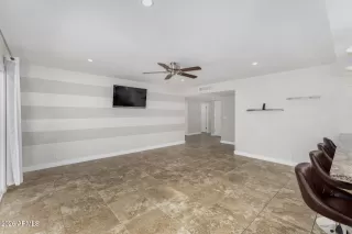 Photo #6: 7003948 Listing