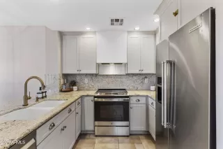 Photo #4: 7004269 Listing