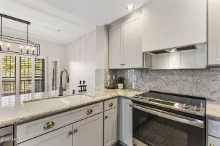 Photo #5: 7004269 Listing