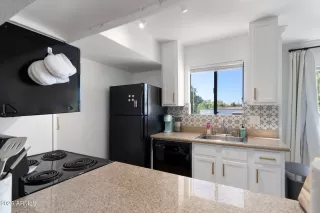 Photo #6: 7004281 Listing