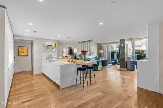 Photo #2: 7004488 Listing 