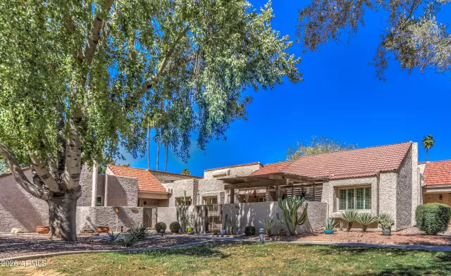 MLS: 7004528 Condo For Sale