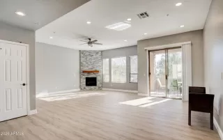 Photo #1: 7004659 Listing