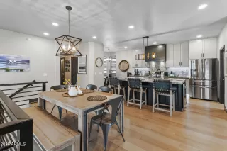 Photo #6: 7004695 Listing 