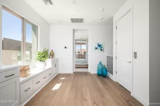 Photo #6: 7004717 Listing 