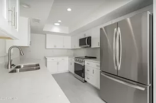 Photo #2: 7004728 Listing