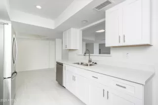 Photo #3: 7004728 Listing