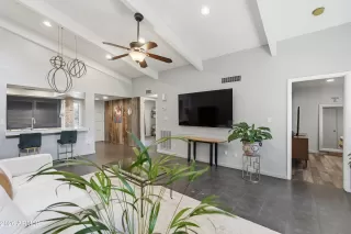 Photo #2: 7004794 Listing 