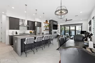 Photo #6: 7005112 Listing 