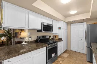 Photo #2: 7005523 Listing