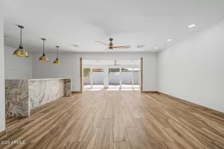 Photo #4: 7005866 Listing