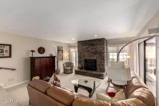 Photo #5: 7005945 Listing