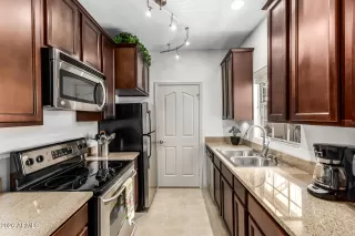 Photo #5: 7006656 Listing 