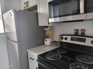 Photo #5: 7006688 Listing