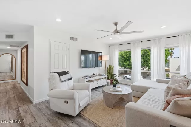 MLS: 7006739 Condo For Sale