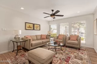 Photo #6: 7006953 Listing