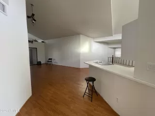 Photo #4: 7006959 Listing