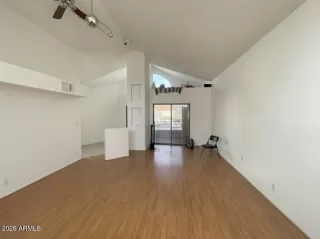 Photo #6: 7006959 Listing