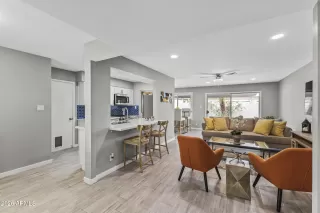 Photo #5: 7007085 Listing 