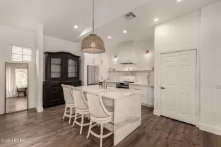 Photo #1: 7007106 Listing 