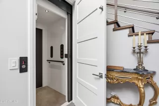 Photo #5: 7007143 Listing