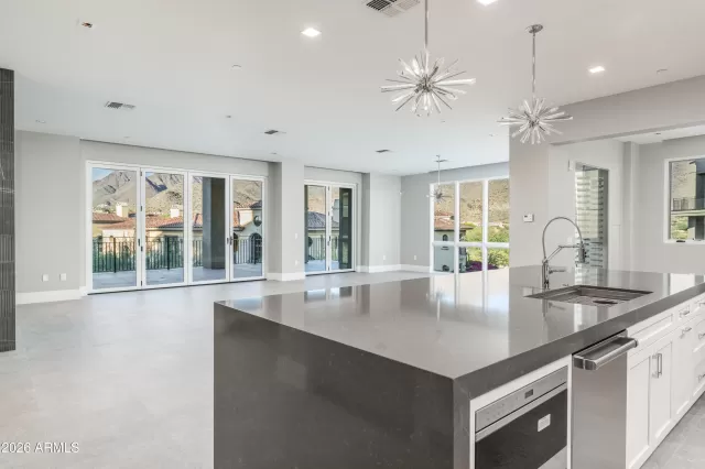 MLS: 7007778 Condo For Sale