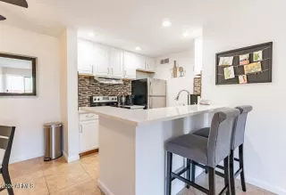 Photo #2: 7007993 Listing 