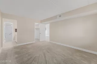 Photo #6: 7008085 Listing 