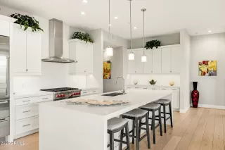 Photo #3: 7008346 Listing 