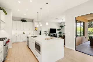 Photo #6: 7008346 Listing 