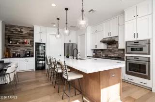 Photo #1: 7008572 Listing