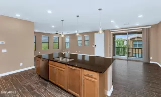 Photo #5: 7008942 Listing