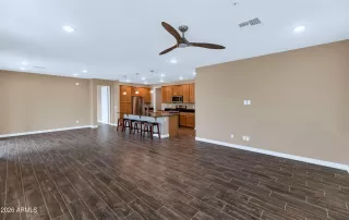 Photo #6: 7008942 Listing