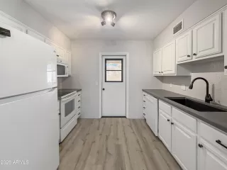 Photo #4: 7009059 Listing