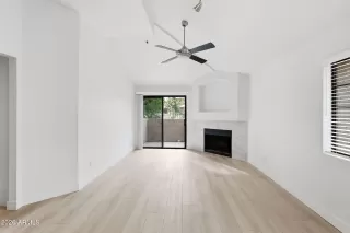 Photo #4: 7009095 Listing