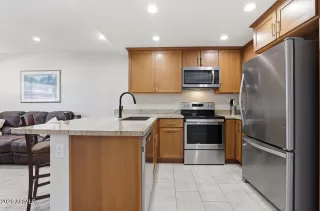 Photo #3: 7009119 Listing 