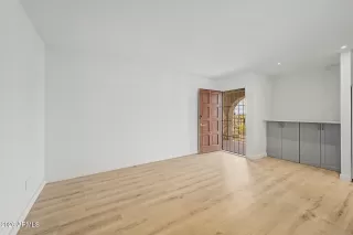 Photo #6: 7009137 Listing